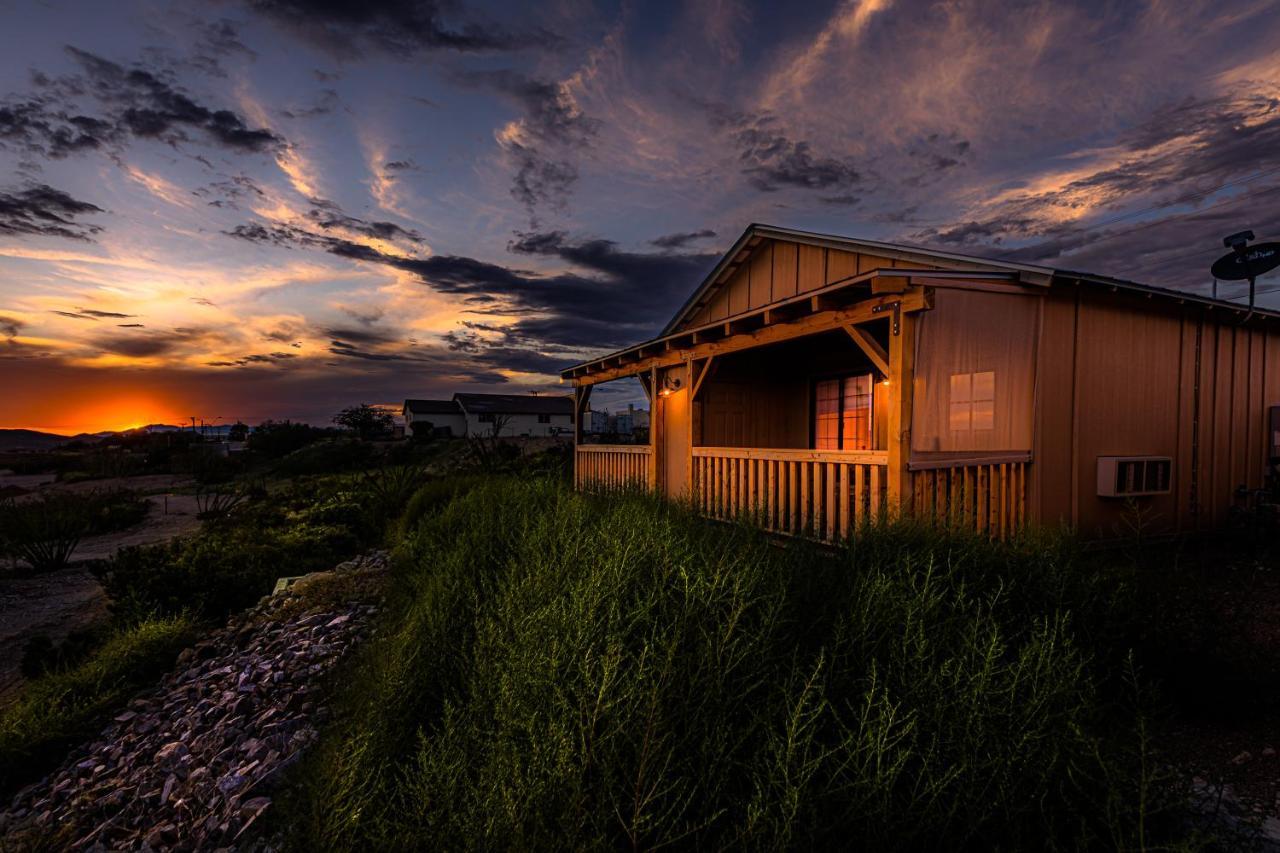 -Pet Friendly- Miners Cabin #5 -Two Double Beds - Private Balcony Тумстон Экстерьер фото