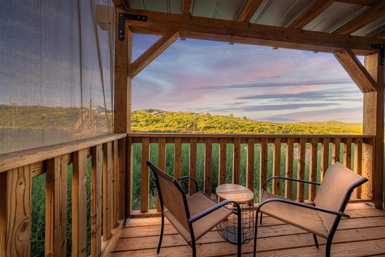 -Pet Friendly- Miners Cabin #5 -Two Double Beds - Private Balcony Тумстон Экстерьер фото