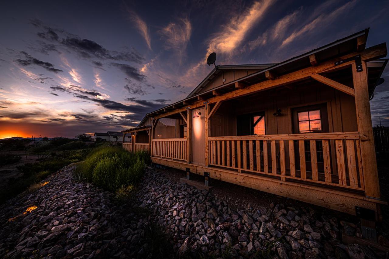 -Pet Friendly- Miners Cabin #5 -Two Double Beds - Private Balcony Тумстон Экстерьер фото
